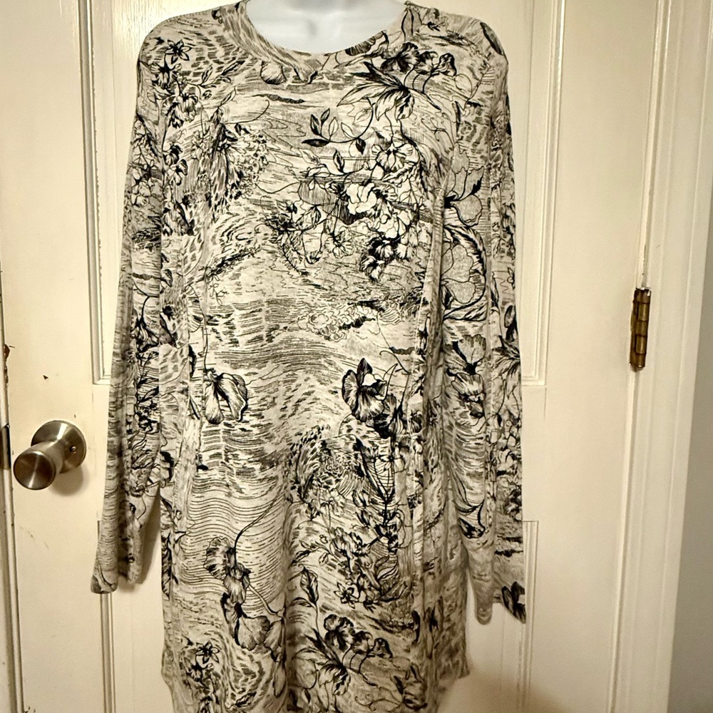 Athleta Black and Cream Patterned Dress